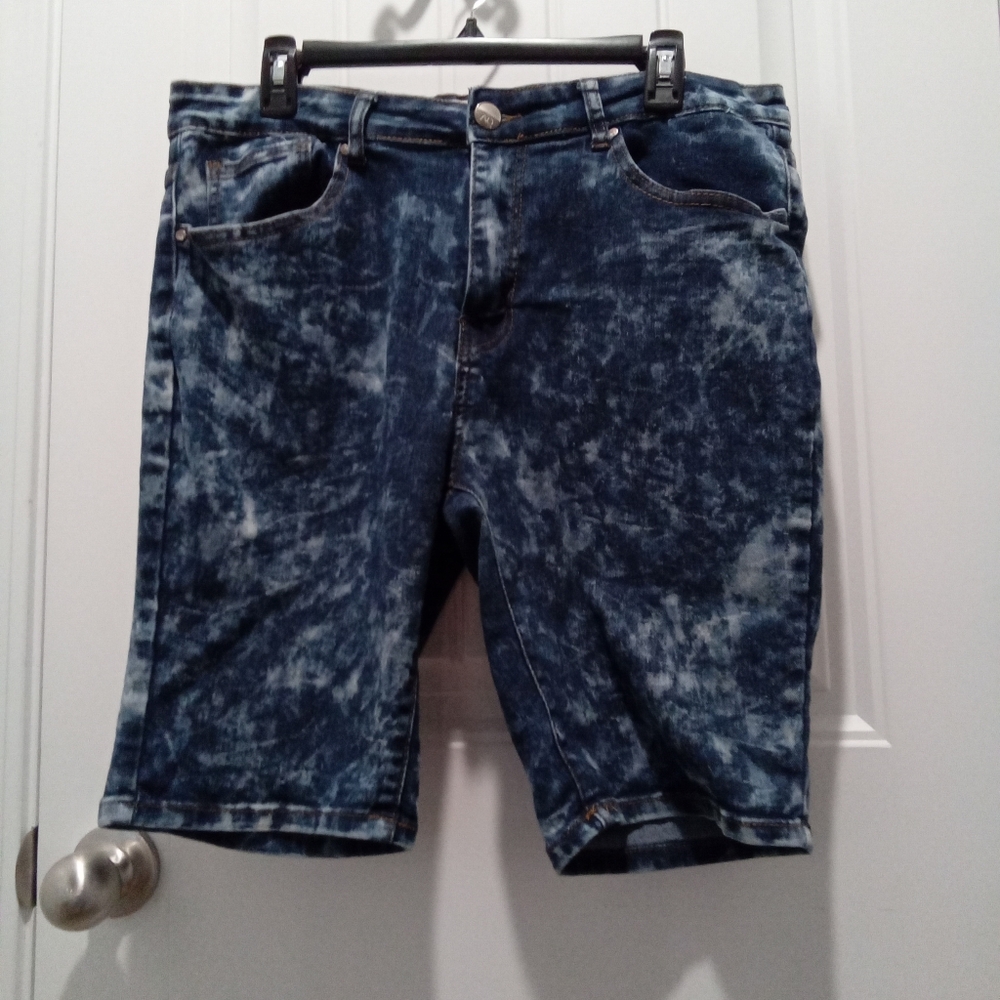 AQ American Quality Boys Size 20 Y2K Acid Wash Denim Shorts